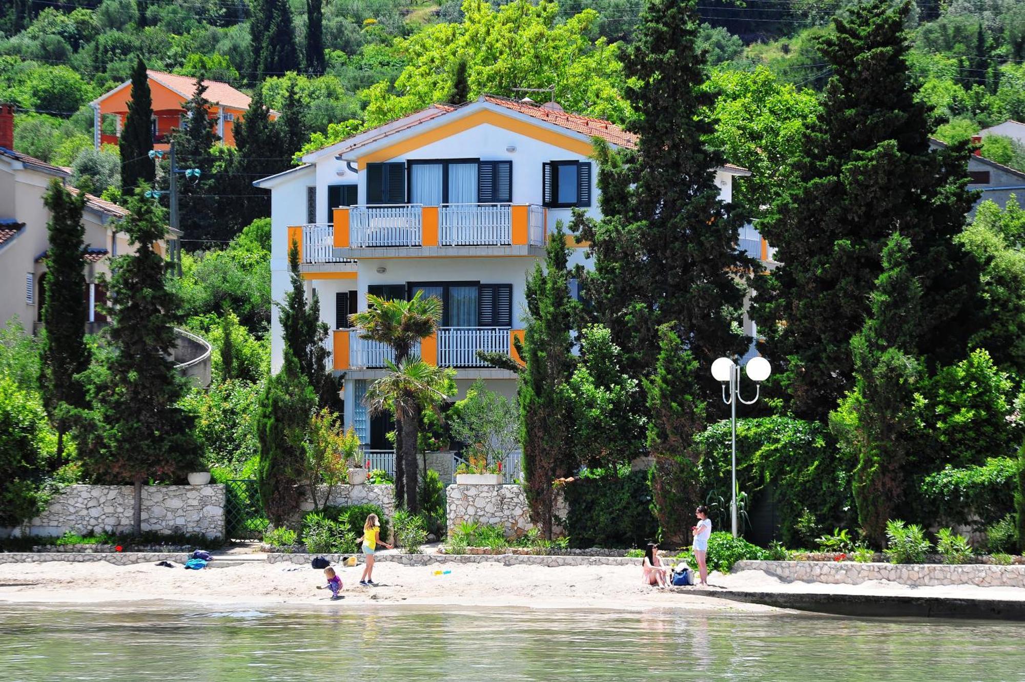 Apartments Villa Eden 普莱克 外观 照片